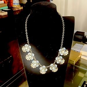 Stately rhinestone and lucite vintage necklace. Clear and white rhinestones